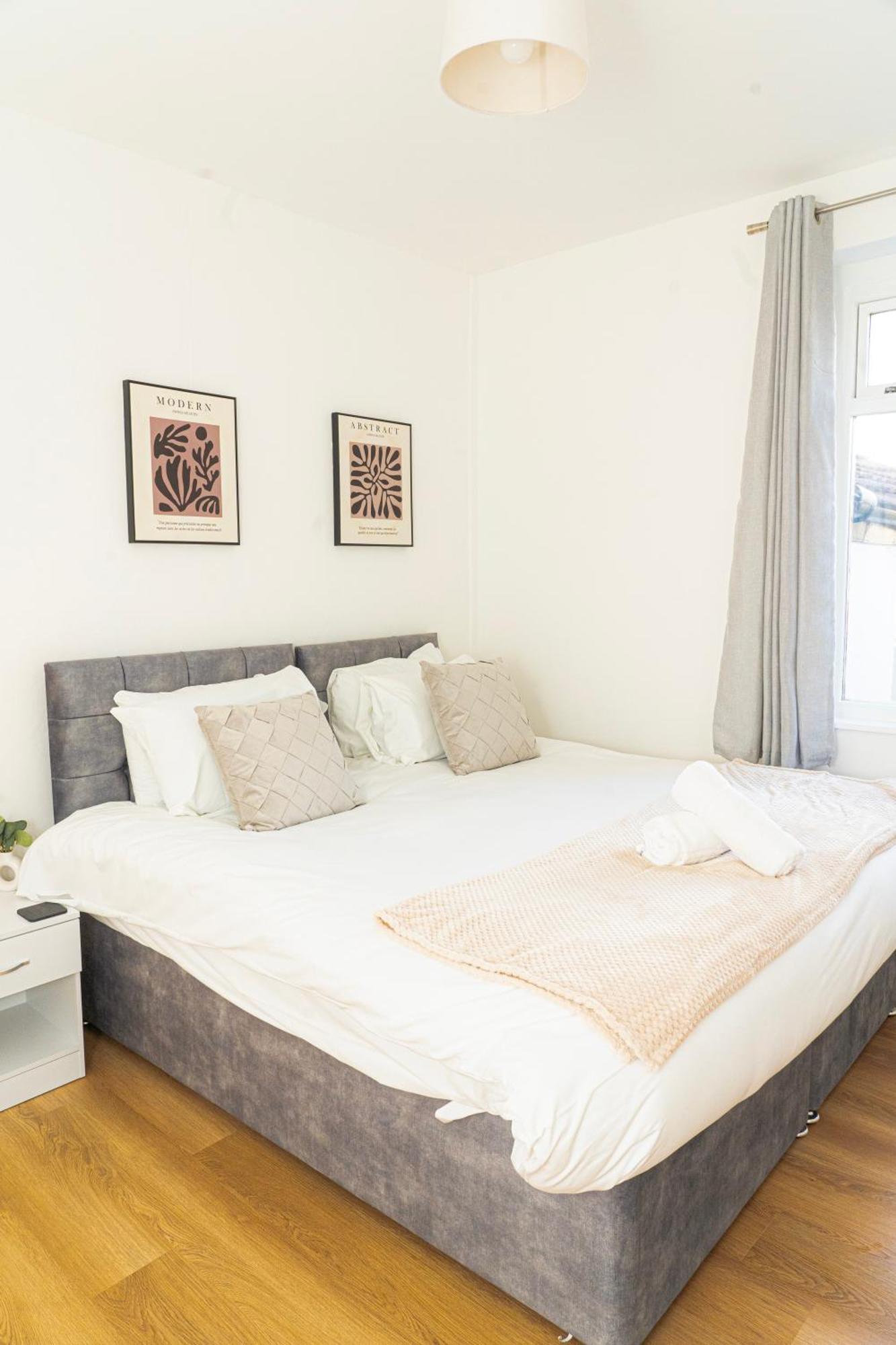 Mideyah Stays - 3 Bed Comfy House Cardiff Exterior foto