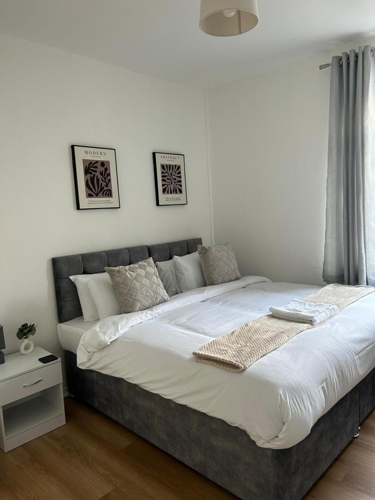 Mideyah Stays - 3 Bed Comfy House Cardiff Exterior foto